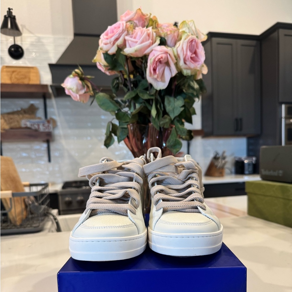 P448 Women's Sneakers in White and Gray
